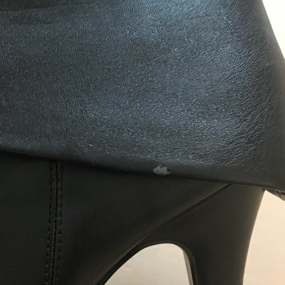Boots - Picture 2 of 4